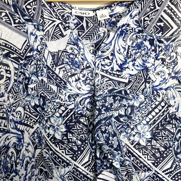 Cato Womens Blue & White Sleeveless Patterned Blouse Size Small - Picture 5 of 6